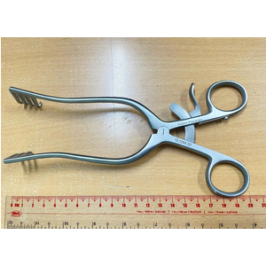 Banh phẫu thuật Weitlaner 3x4T nhọn, 20cm Hilbro 19.0094.20