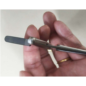 Kìm xoắn chỉ thép Berry 18cm (cán vàng) Hilbro 25000-18