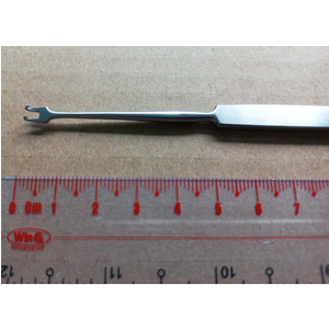 Móc phẫu thuật Freer 2 răng nhỏ, 15cm Hilbro 46.0740.15