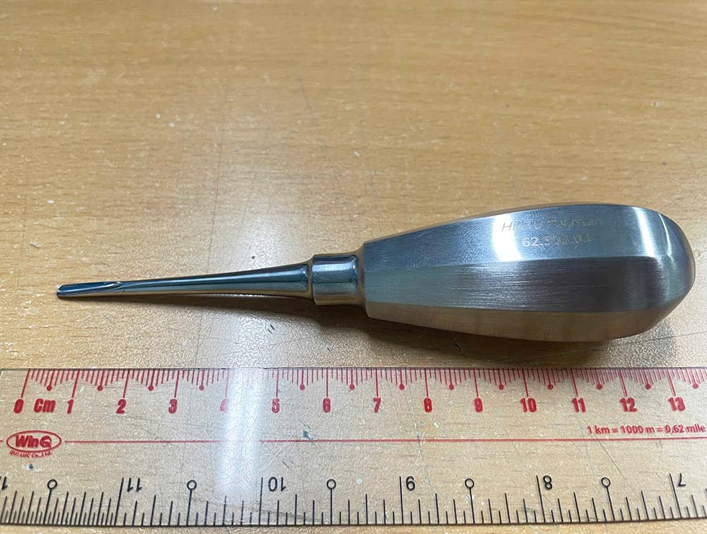 Dụng cụ bẩy răng Bein, đầu tròn sắc Fig.1 Hilbro 62.503.03