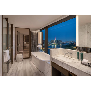 Hilton Saigon: hạng mục kính, gương và inox của Citybuilding