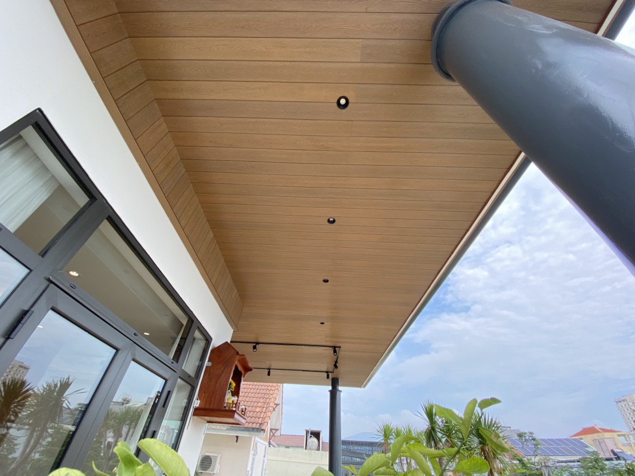 Tấm ốp gỗ nhựa SW-W139H16KV