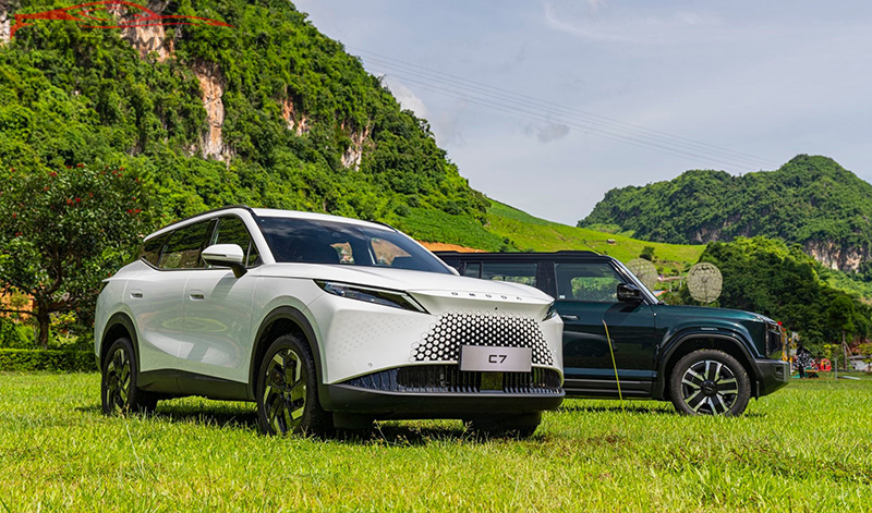 Omoda C7 là mẫu SUV được thương hiệu Omoda (Chery) phát triển cho thị trường quốc tế