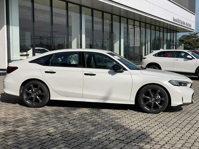 Honda CIVIC 2025: Thông Số Kỹ Thuật Chi Tiết Và Giá Lăn Bánh Tháng 10/2025.