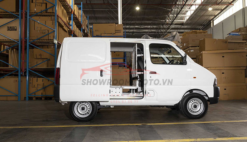 Hình ảnh phần hông xe Suzuki Eeco Van