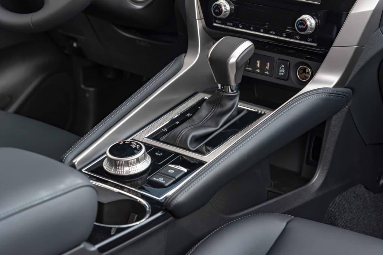 Mitsubishi Pajero Sport Gasoline 4x4 AT Premium - Hình 22 Mitsubishi Pajero Sport Diesel 4x4 AT - Hình 22