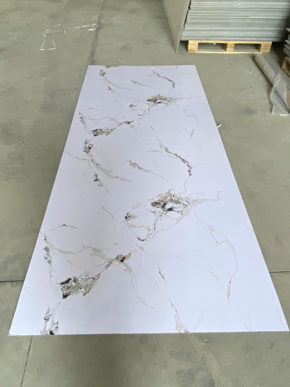 Tấm ốp sợi than tre HT- VÂN ĐÁ 8mm