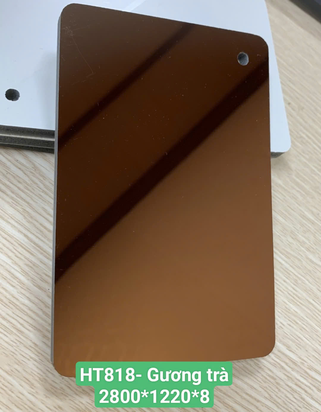 Tấm ốp sợi than tre HT- TRÁNG GƯƠNG 8mm