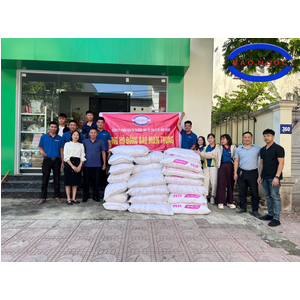 💛 HƯỚNG VỀ MIỀN TRUNG – NƠI ĐỒNG BÀO ĐANG OẲN MÌNH TRONG BÃO LŨ