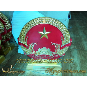 Quà tặng quốc huy mạ vàng đk 40cm