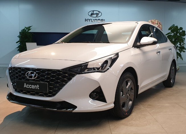 Hyundai Accent 2015 cũ nhập khẩu bán ngang xe mới