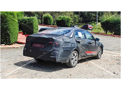 Hyundai Accent / Verna Facelift 2026 vừa chạy thử tại Ấn Độ – Những gì đã lộ & kỳ vọng