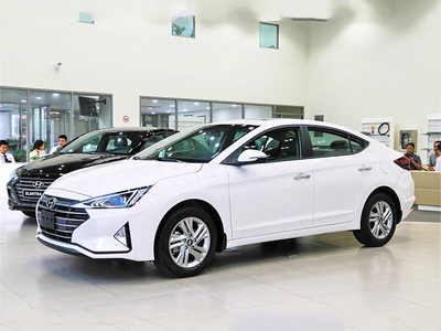 Hyundai Elantra 2.0 AT