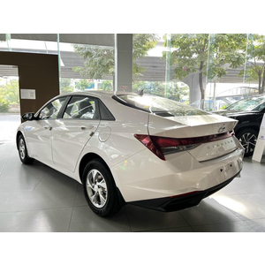 Hyundai Elantra 1.6 AT Tiêu Chuẩn 2024