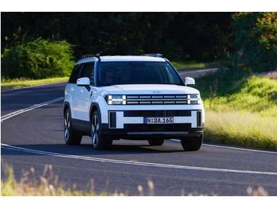 Hyundai Santa Fe PHEV 2025: Sự Kết Hợp Hoàn Hảo Giữa Hiệu Suất và Tiết Kiệm Nhiên Liệu