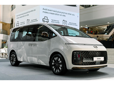 Hyundai Staria Giá Bao Nhiêu 2026? Cập Nhật Giá Lăn Bánh Mới Nhất