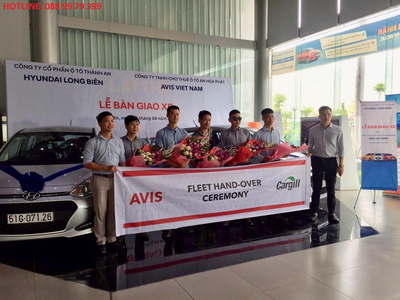 HYUNDAI LONG BIÊN BÀN GIAO 7 XE GRAND I10 CHO AVIS VIỆT NAM