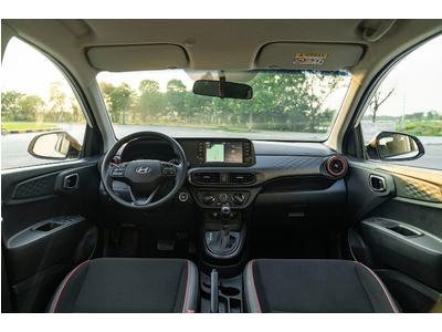 Khoang nội thất Hyundai i10 2024 Facefilt