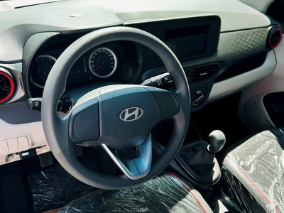 Hyundai Grand i10 Sedan 1.2 MT Tiêu chuẩn