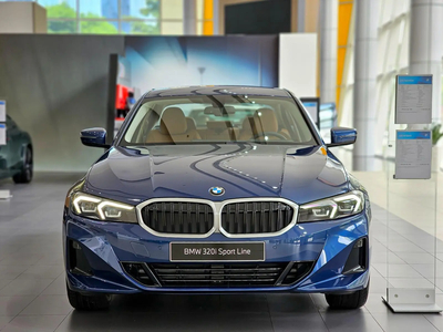 BMW 320i Sport Line