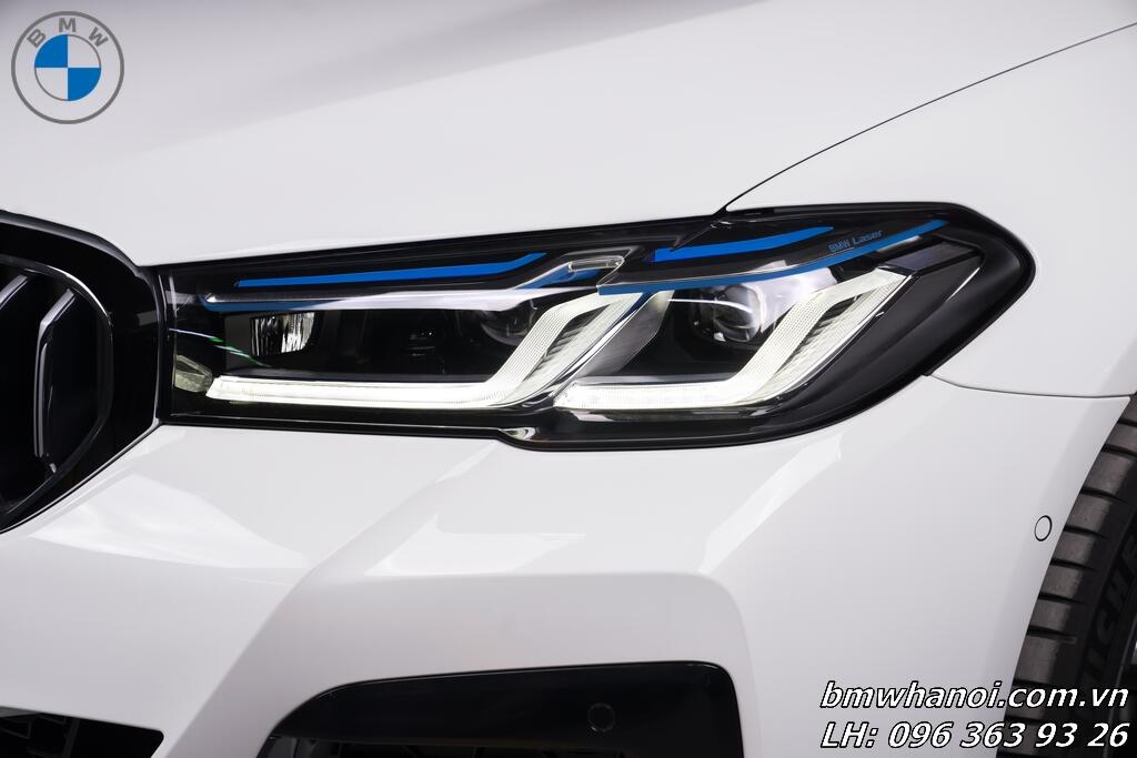 BMW 530i Luxury - Hình 1