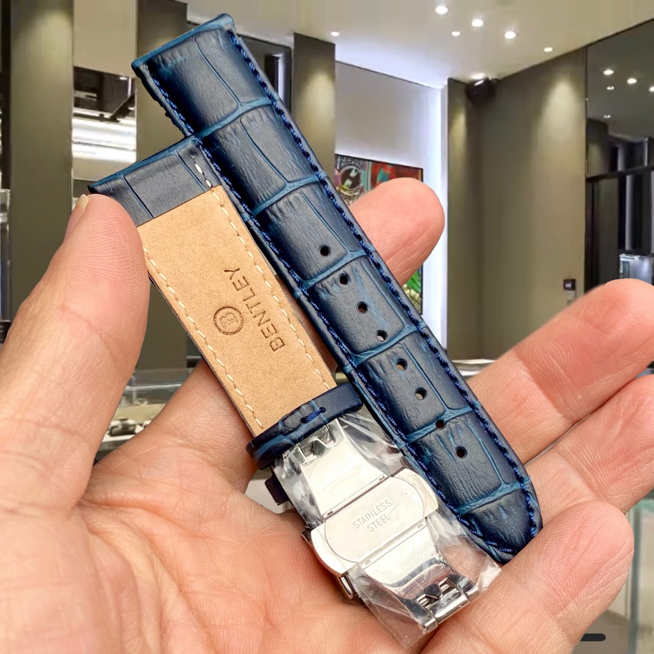 Dây Da Thay Thế Cho Đồng Hồ Bentley BL1869 ( size 21 ) Cả Khoá