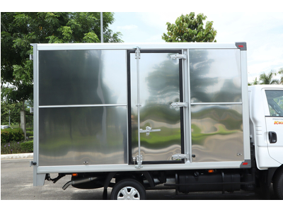 FRONTIER K200 - Thùng kín - Tôn kẽm - Tải 1.900 kg