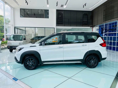 Suzuki XL7 Hybrid 1 Tone