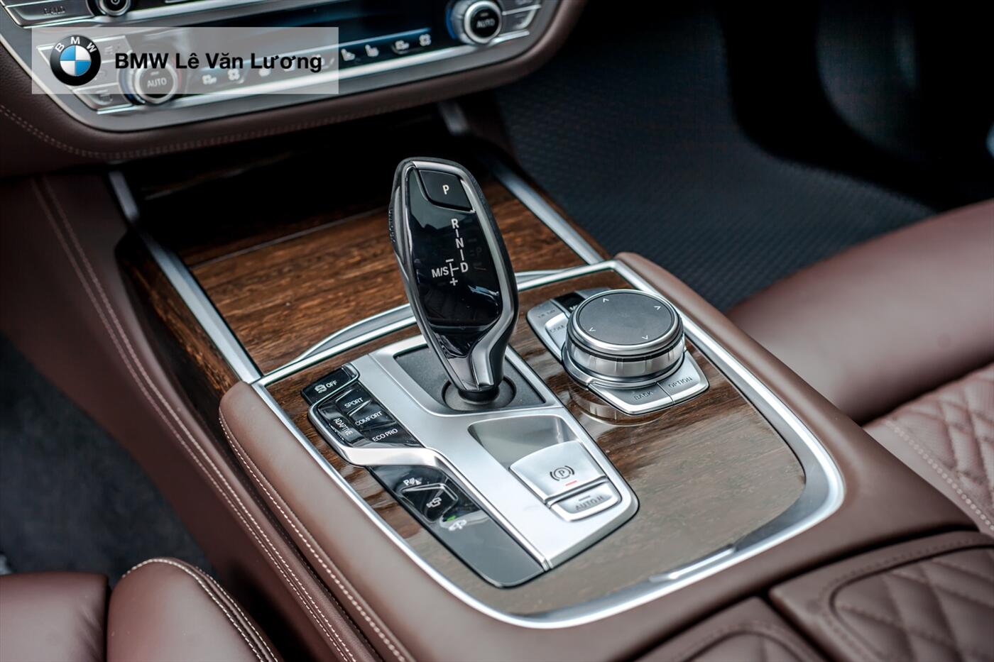 BMW 740Li - Hình 9