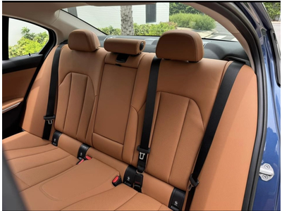 BMW 320i Sport Line LCI 2025