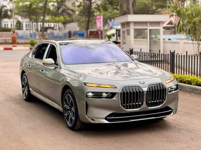BMW 735i Pure Excellence All New
