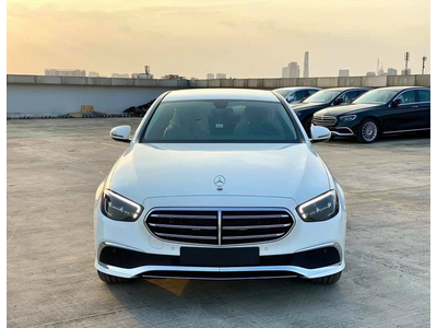 Mercedes-Benz E200 Exclusive