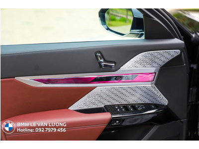 BMW 740i Pure Excellence 2025