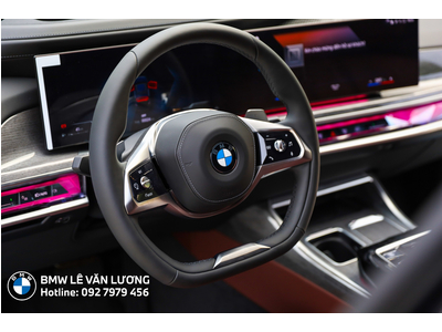 BMW 740i Pure Excellence 2025