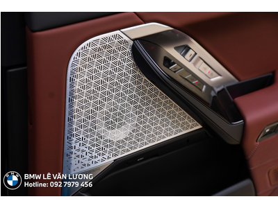 BMW 740i Pure Excellence 2025