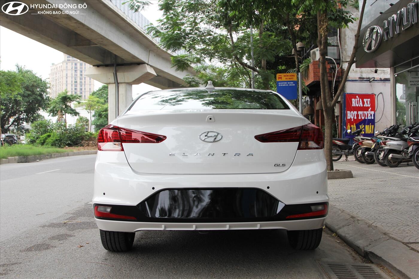 Hyundai Elantra 2.0 AT