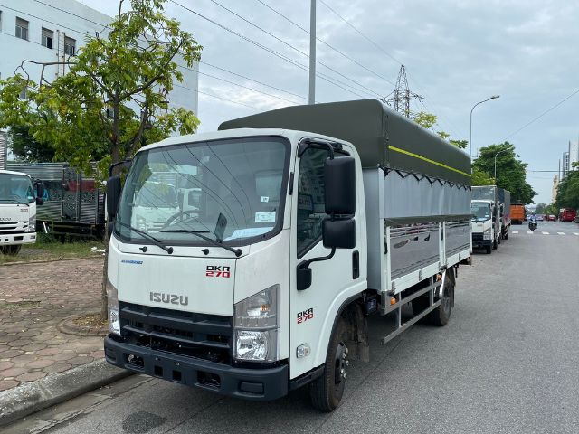 Isuzu 2.7 Tấn – QKR270 – Xe Tải Thùng Mui Bạt Dài 4.4m (QKR77HE5)