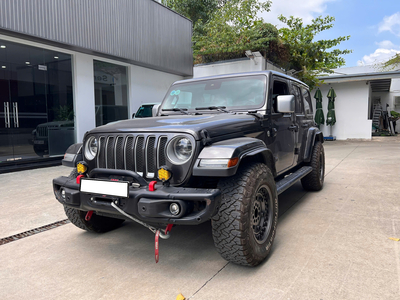 Jeep Wrangler Sahara Màu Xám Lướt