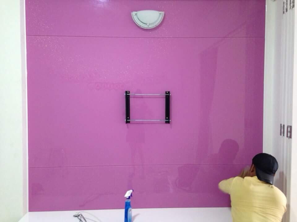 kính ốp bếp màu tím
