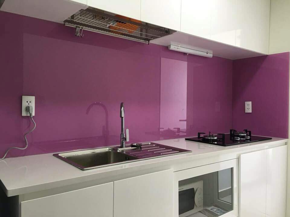 kính ốp bếp màu tím