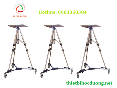 Kể để máy chiếu có bánh xe