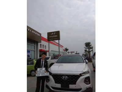 KHÁCH HÀNG MUA XE SANTAFE 2019 TẠI HYUNDAI LONG BIÊN BỐC ĐƯỢC BIỂN NGŨ QUÝ