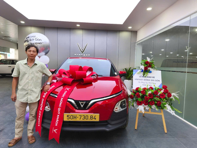 Khách Hàng TRẦN QUỐC DŨNG VF5 PLUS