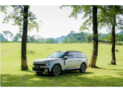 Khám phá SUV hạng sang Lynk & Co 900 giá 3,069 tỷ đồng