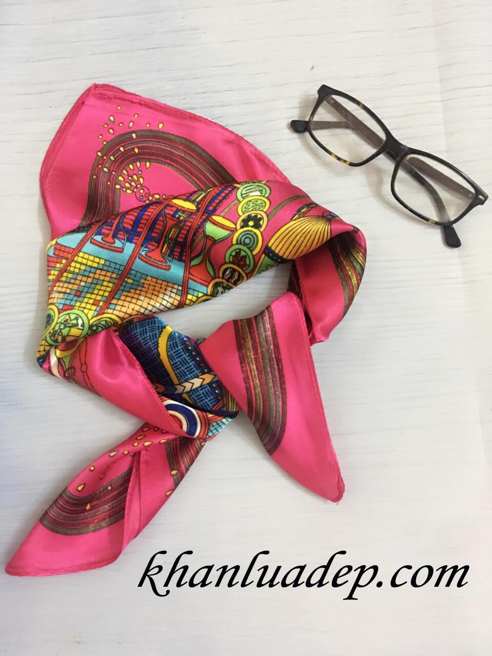 Khăn satin nhỏ