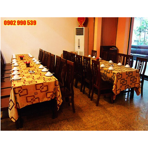 Khăn trải bàn nhà hàng giá rẻ