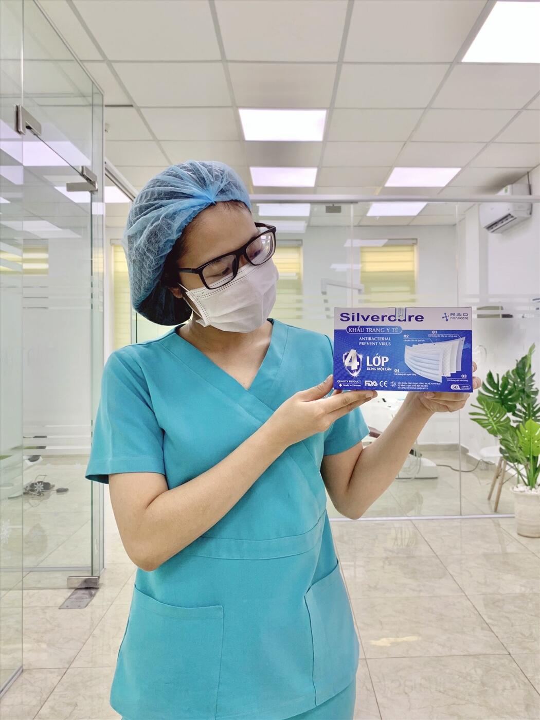 Khẩu trang 4 lớp