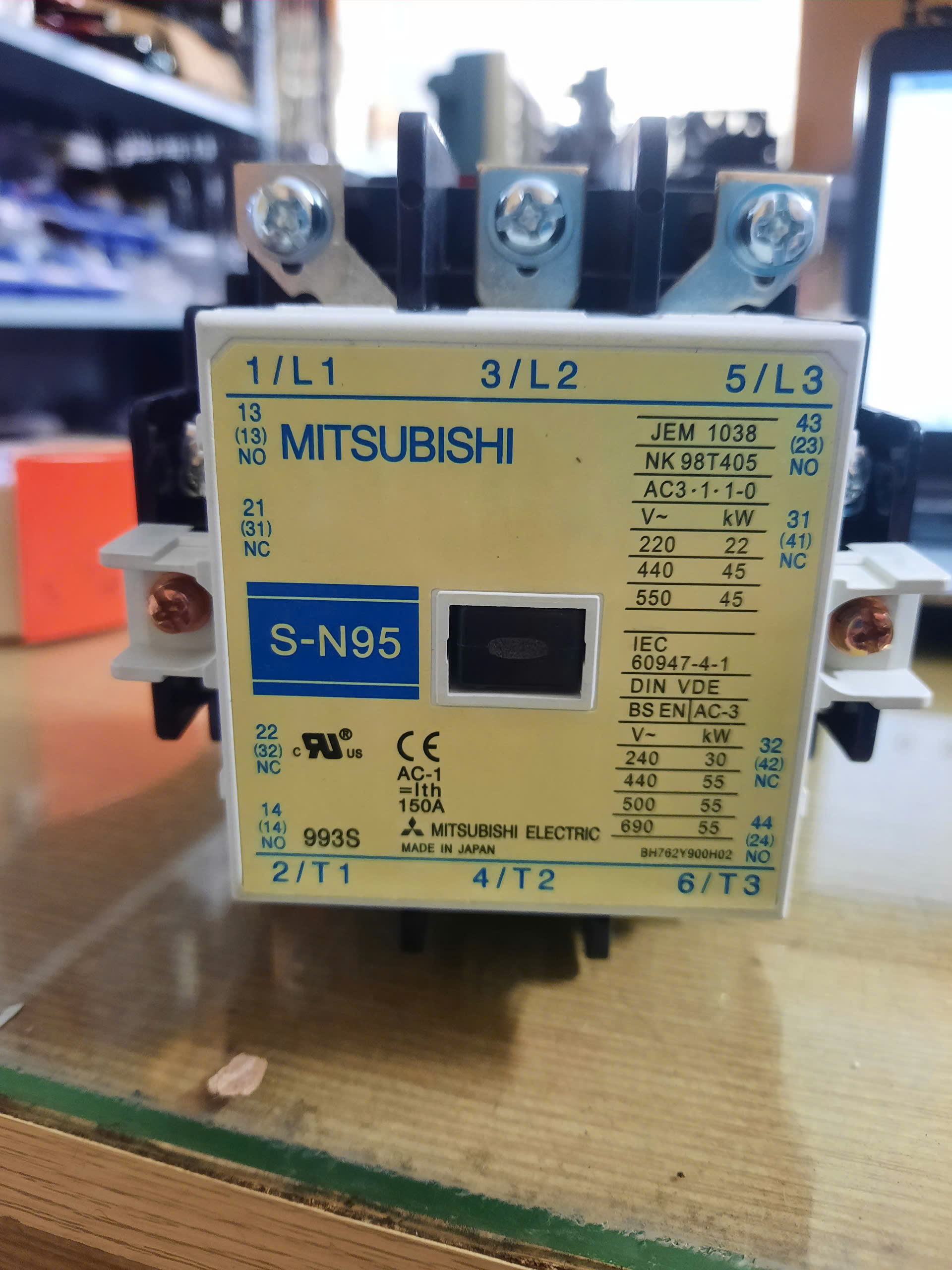 KHỞI ĐỘNG TỪ MITSUBISHI 95A MỚI