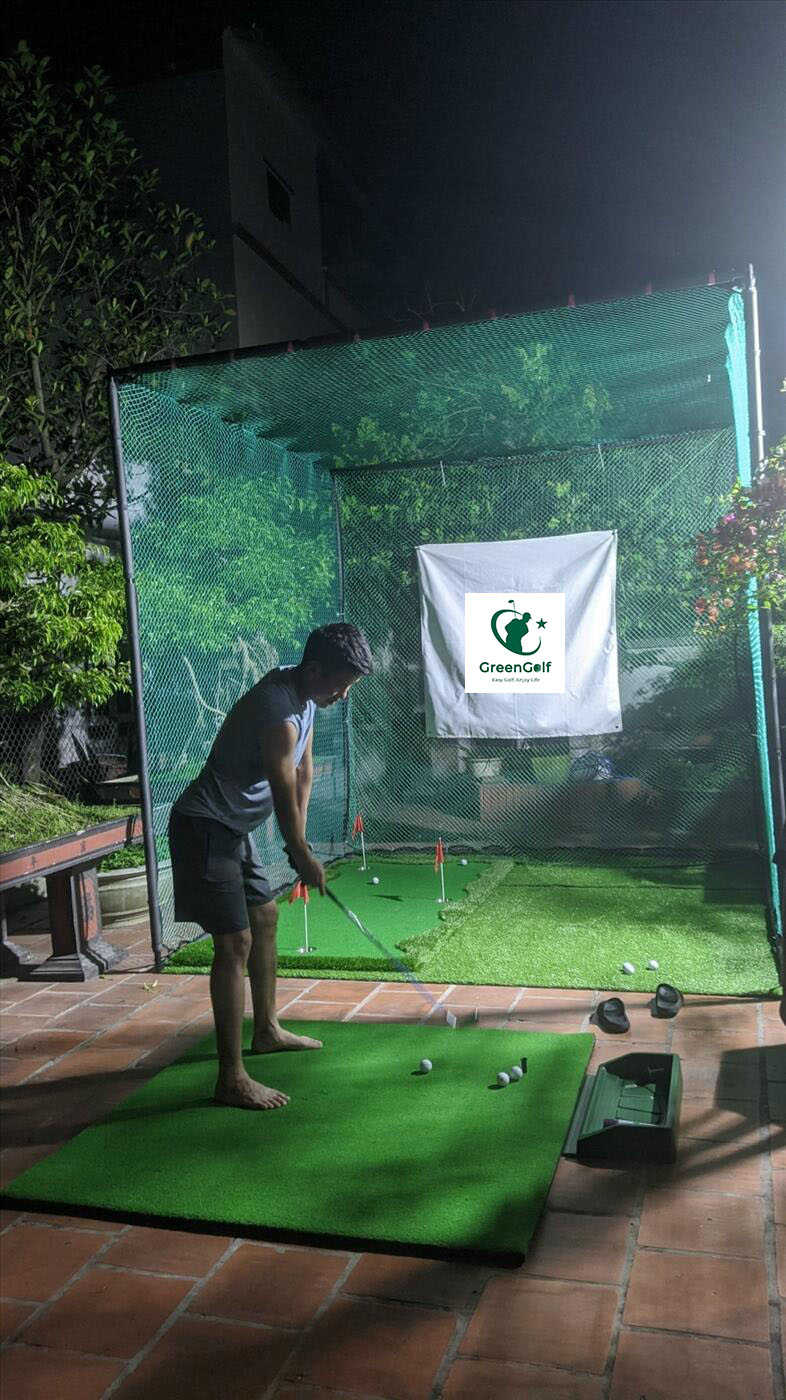 Lắp đặt khung tập Golf, Thảm tập Putt kích thước 1.25*2.5m tại nhà anh Trọng - Ba Đình
