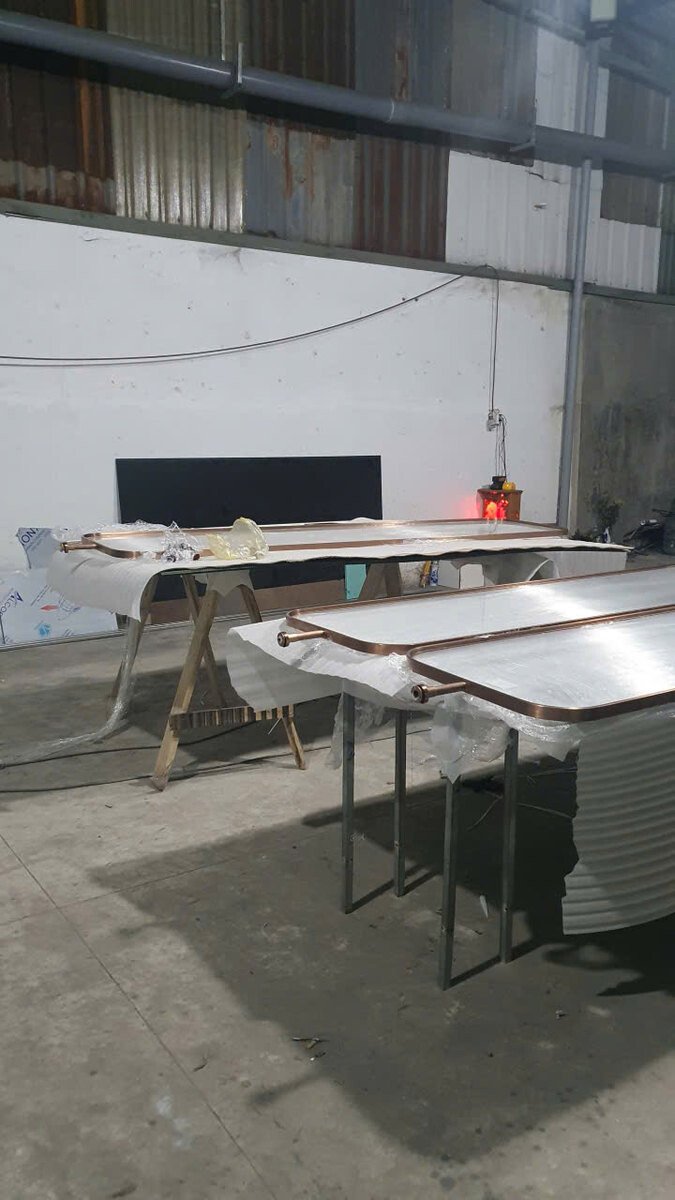 Khung và phần chèn nhìn gần tại khu vực gia công